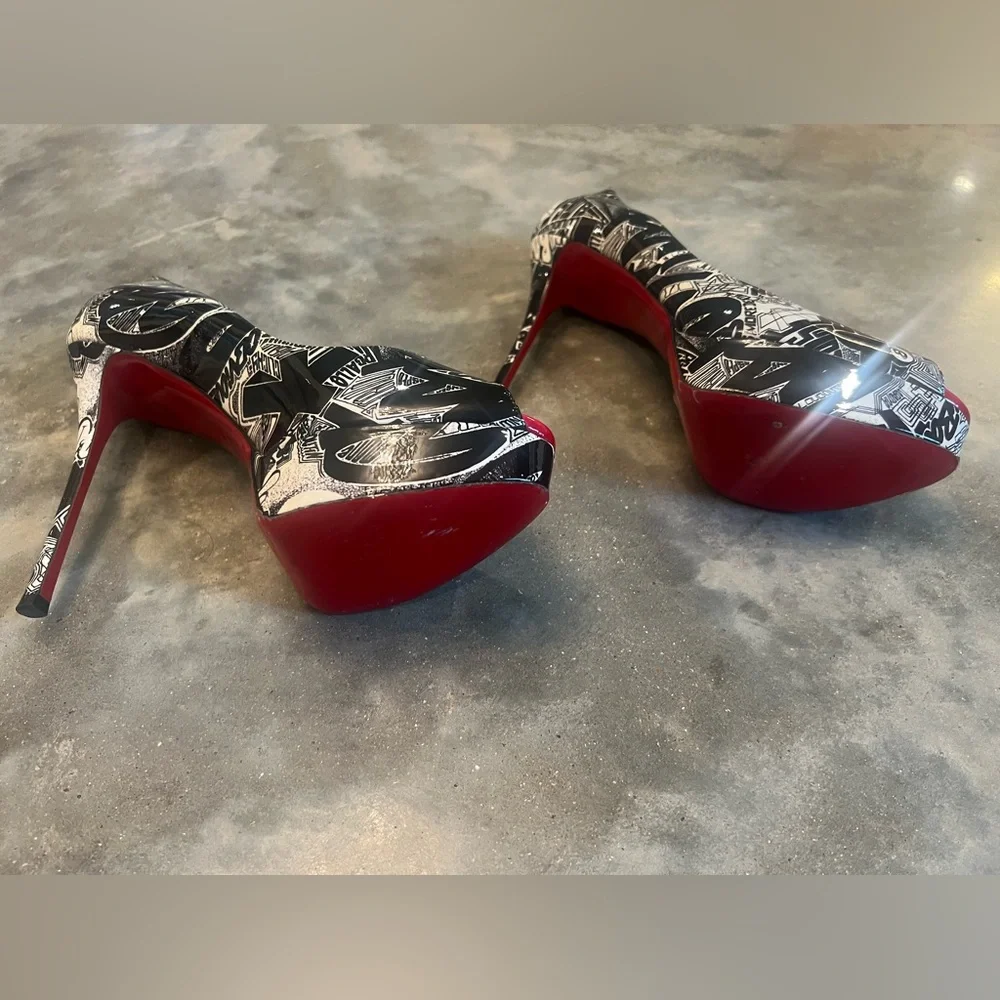 Authentic Christian Louboutin graffiti peep toe platform heels - Picture 7 of 9